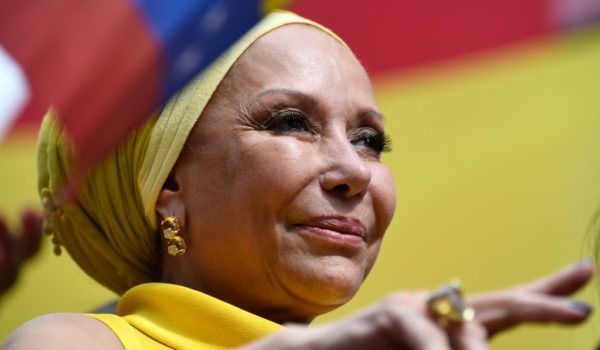 Liberan a colombiana Piedad Córdoba. Puede dejar Honduras, pero los 68,000 dólares quedaron bajo investigación