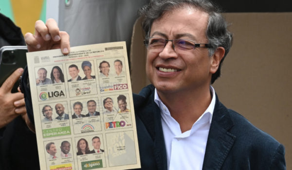 Ortega felicita a Petro y organizaciones de la oposición le hacen llamado a que continúe criticando al régimen