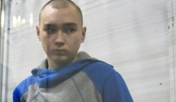 El soldado ruso de 21 años que se declaró culpable en el primer juicio en Ucrania por crímenes de guerra
