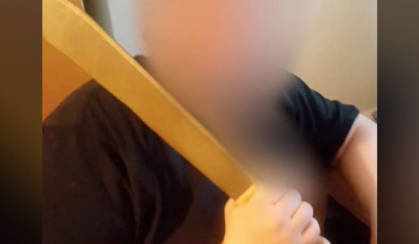 El espía que aprovechó su poder como agente secreto para aterrorizar a su novia