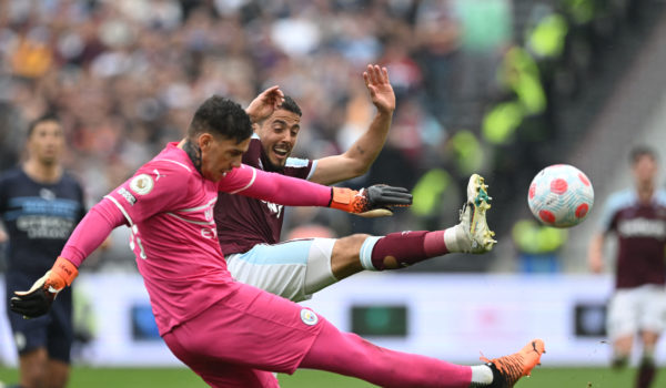 Manchester City empata y el Liverpool aún tiene esperanzas en la Premier League
