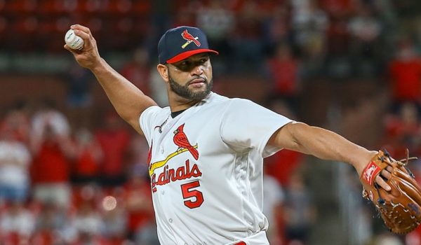 Albert Pujols lanzó una entrada en victoria de los Cardenales ante Gigantes