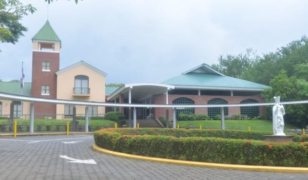 Alcaldía de Managua impone millonario reparo fiscal al colegio católico San Agustín
