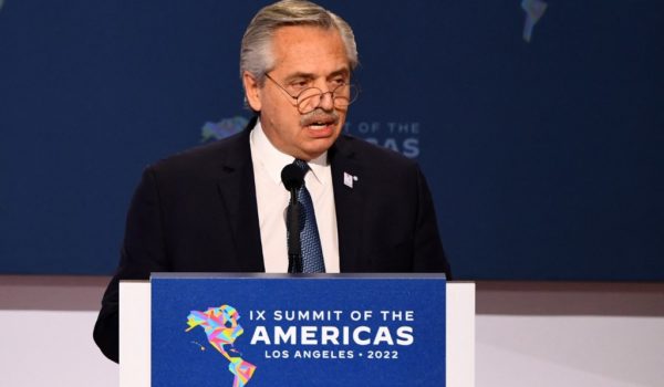 Alberto Fernández, defensor de las dictaduras en la Cumbre de las Américas, se olvida del agravio de Daniel Ortega contra la justicia de su país