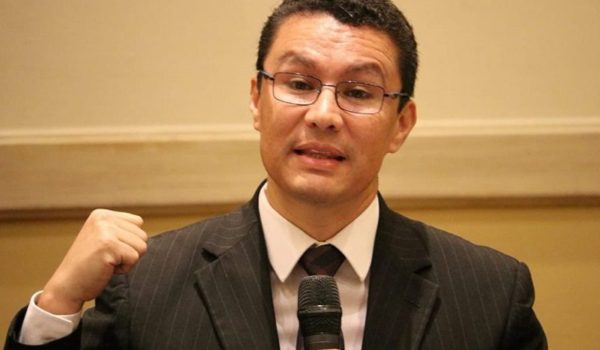 Régimen nacionaliza a exministro de la Presidencia de Honduras señalado de desvío de fondos