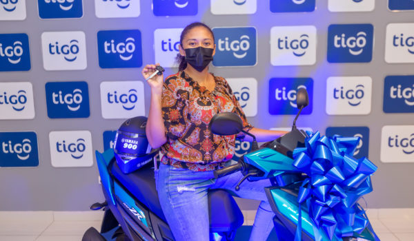 Entregan premio de Toldo veranero Tigo