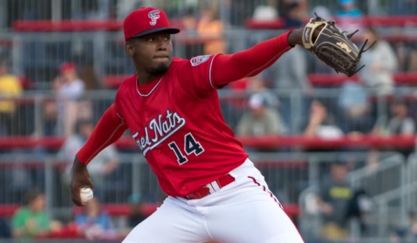 Rodney Teophile atento a su debut en Clase A alta y Carlos Rodríguez consigue otra victoria