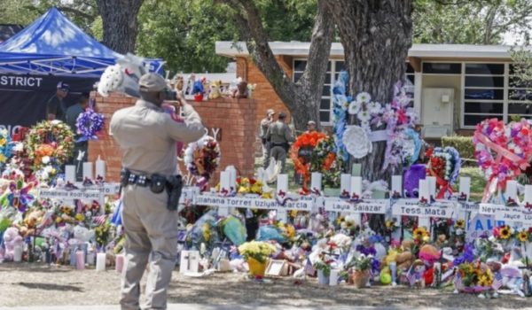 Uvalde: demolerán la escuela donde se produjo la matanza que dejó 19 niños y dos maestros muertos
