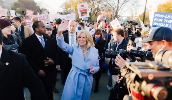 Lynn Fitch, la mujer detrás del principal intento de prohibir el aborto en EE.UU.