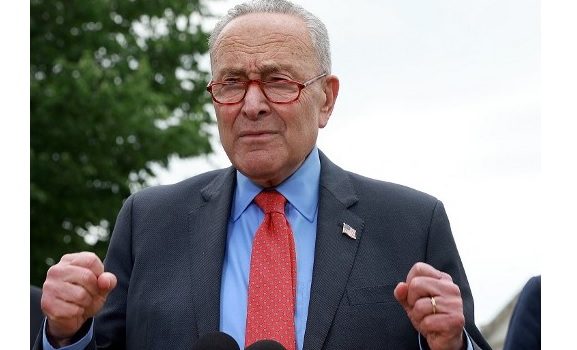 Senadores de Estados Unidos develan proyecto de ley para restringir acceso a las armas de fuego