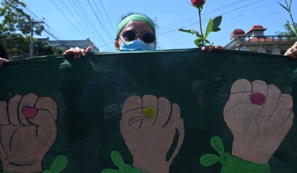El Salvador: Lesly Ramírez, la joven condenada a 50 años de prisión por perder una bebé en una emergencia obstétrica