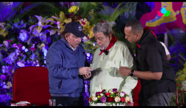 Por qué Ortega no quiere dialogar con EE. UU. y quién es Ralph Gonsalves, que le sugirió esta alternativa 