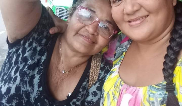 Después de 16 años de búsqueda encuentra a su padre y a su madre biológicos