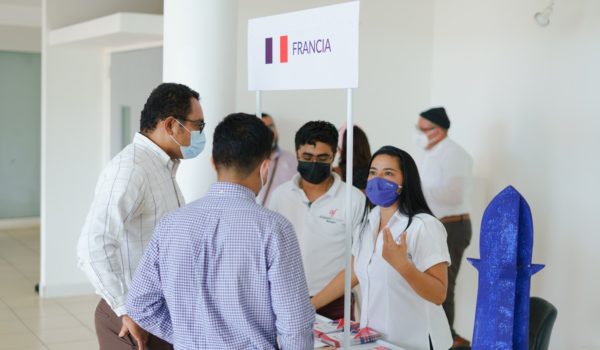 Jóvenes nicaragüenses continuarán estudios superiores con el programa de becas Erasmus+