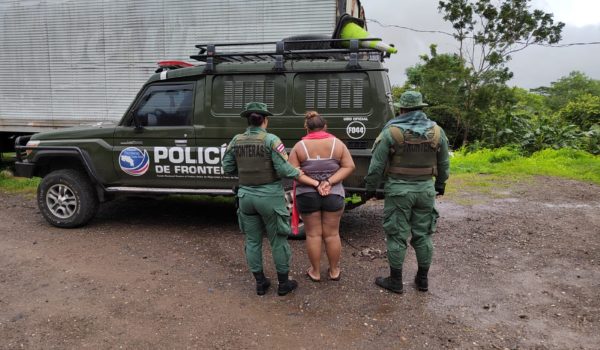 Fiscalía tica acusa a pareja de inmigrantes nicaragüenses por uso de documento de refugio falso