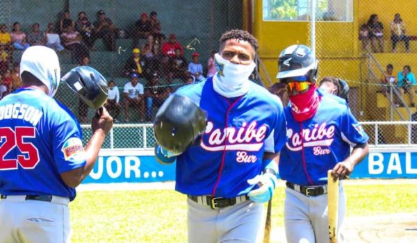 Granada y Caribe Sur dividen y continúa el suspenso en el Pomares