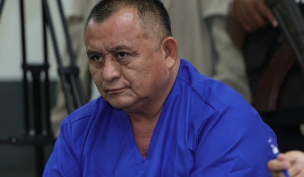 Régimen no le permite defensa privada a sacerdote encarcelado Leonardo Urbina