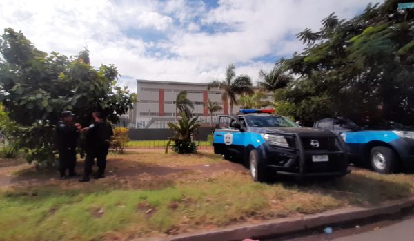 Condenan a nueve años de cárcel a patrullero de la Policía que violó a joven en Managua
