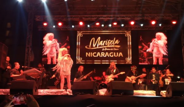 Marisela, la Dama de Hierro, le canta a Nicaragua