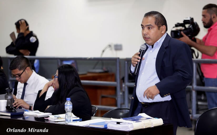 Boanerges Fornos defensor de la familia de Gahona, fue amenazado en plena audiencia por la fiscal de la dictadura Inés Miranda Mercado. Tuvo que exiliarse a los pocos años.
