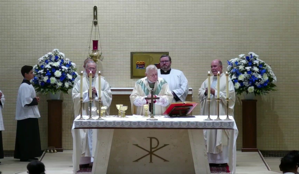 “Los que van a tener miedo son los verdugos del pastor”, dice monseñor Thomas Wenski, en misa desde Miami