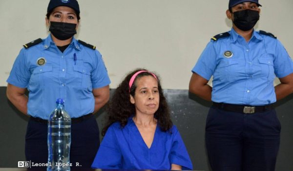 Partidos de izquierda otorgan premio a presa política de la dictadura de Ortega y Murillo