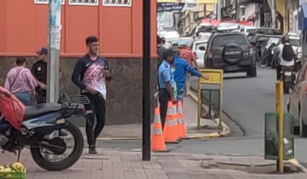 Regresa presencia policial a domicilio del obispo de Matagalpa, monseñor Rolando Álvarez, tras el cierre de ocho radioemisoras de la Diócesis