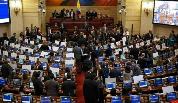 Congreso colombiano busca explicación del gobierno de Petro sobre ausencia en sesión de la OEA que condenó represión en Nicaragua