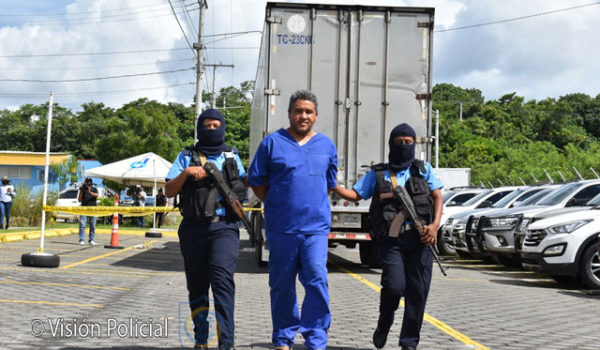 Capturan a furgonero guatemalteco transportando 11 kilos de cocaína
