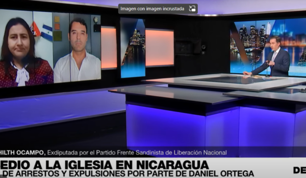 Exdiputada sandinista Xóchilt Ocampo justifica ataques del régimen contra la Iglesia