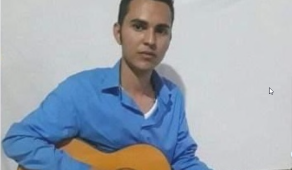 Expulsión de guitarrista que acompañó a monseñor Álvarez en su encierro es violatoria del convenio CA-4, explican expertos