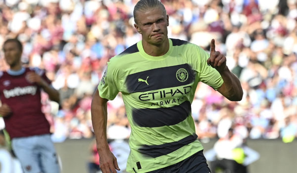 Haaland debuta con doblete en la Premier League y el City inicia con triunfo