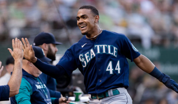 Julio Rodríguez, el novato sensación de Seattle, cerca de firmar un mega contrato