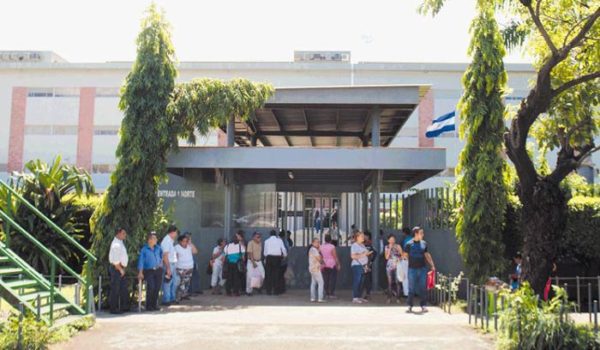 Abogado de profesora de colegio acusada de abuso sexual se queda sin dos pruebas