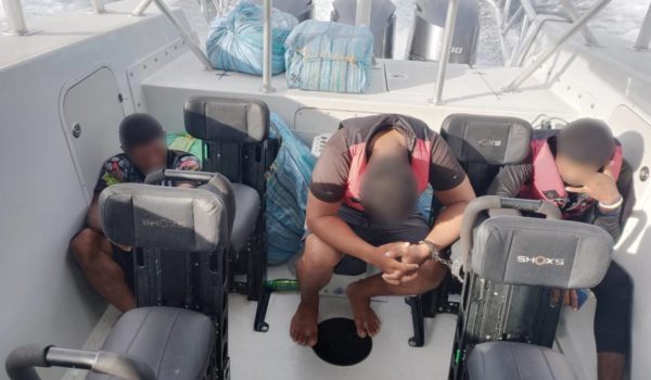 Atrapan a dos nicaragüenses en Costa Rica con mil 300 kilos de marihuana