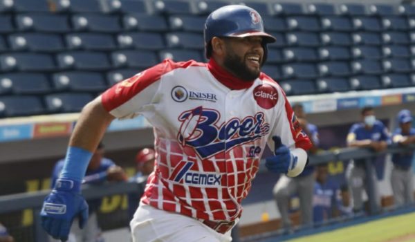 Bóer cornea de nuevo y Toros están contra la pared