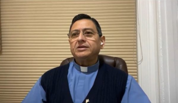 «Si el papa Francisco hubiera hablado como hablo yo, la dictadura se habría lanzado sobre los templos a agredir», dice sacerdote exiliado