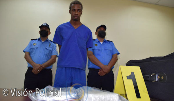 Policía le cae a tres expendedores narcos. Dos son hermanos leoneses