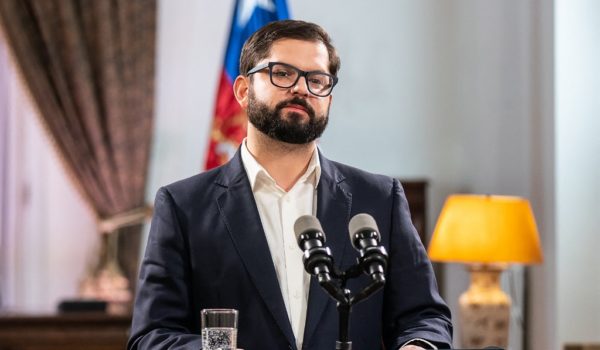 Gabriel Boric apunta la doble moral de la izquierda: «Condenan la violación de DD. HH. en Yemen o El Salvador, pero no en Venezuela o Nicaragua»
