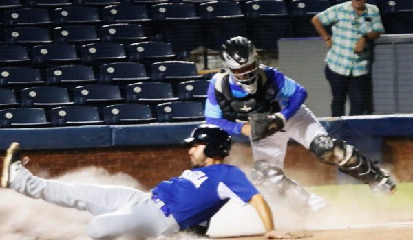 Preselección de beisbol sufre antes de despertar con una paliza contra Honduras