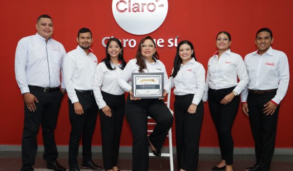 Revista Summa reconoce a Claro