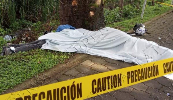 Mueren dos hermanos en carretera que fue inaugurada un día antes