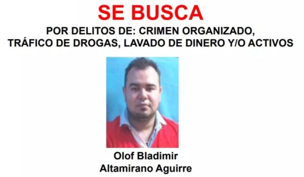 Hijo narco de comisionada en retiro se escabulle de la Policía desde 2017