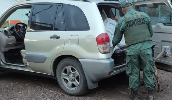 Policía costarricense captura a nica con dinero narco cerca de la frontera