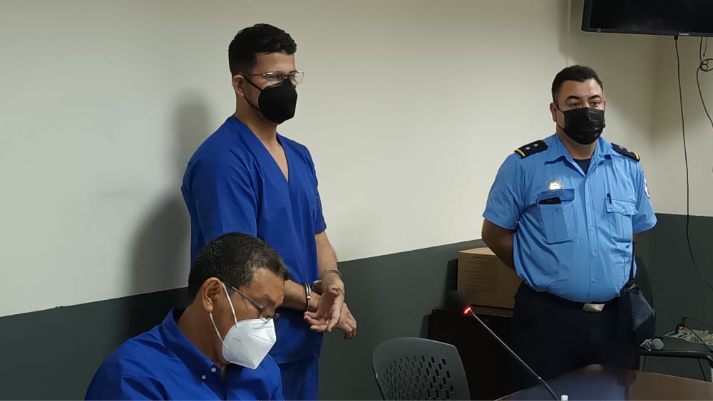El excapitán de la Policía, Francisco Flores Donaire sentenciado a 13 años de prisión por dos delitos. LA PRENSA7 Archivo.