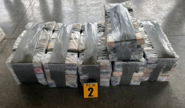 Un nica y tres ticos atrapados en Costa Rica con 655 paquetes de cocaína. La droga iba para España