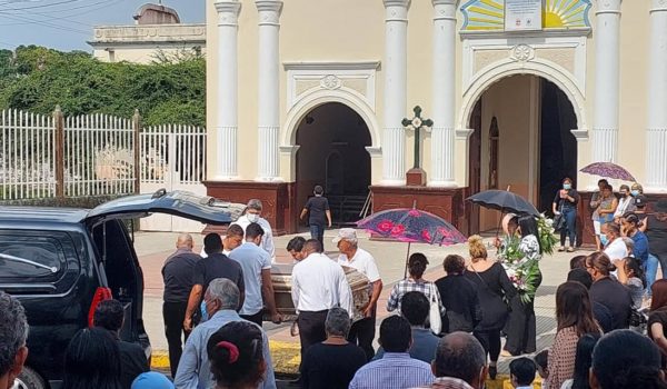 Sepultan en San Marcos a Cela Vivas, migrante nicaragüense fallecida en la frontera de EE. UU.