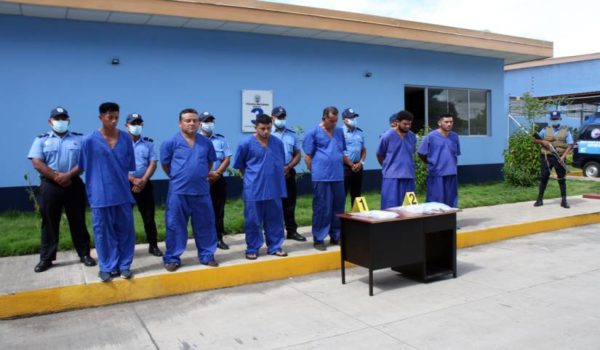 Cuatro capturados con un taco de cocaína son acusados por transporte de estupefacientes