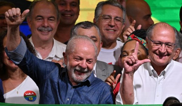 Lula derrota a Bolsonaro y regresa a la Presidencia de Brasil