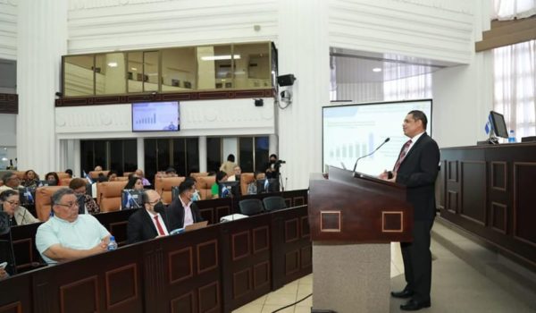 Dictadura presenta a sus diputados el Presupuesto General de la República 2023
